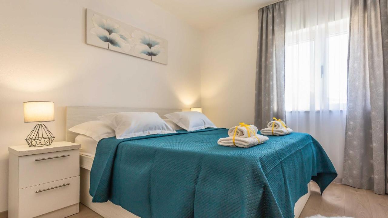 Apartments Lana Makarska Eksteriør bilde