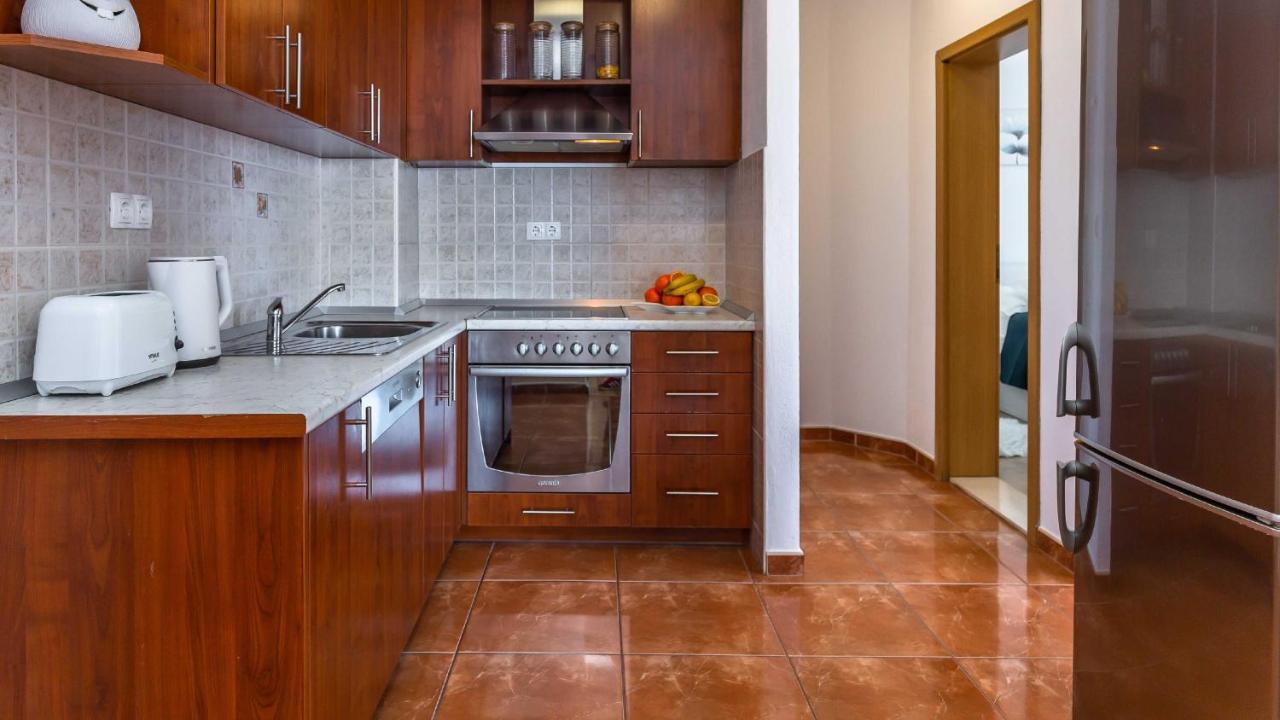 Apartments Lana Makarska Eksteriør bilde