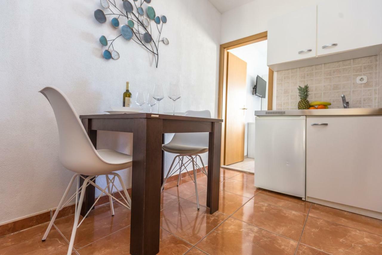 Apartments Lana Makarska Eksteriør bilde
